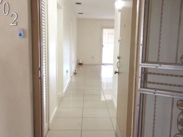 16701 NE 13th Ave APT 302, North Miami Beach, FL 33162