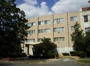 7334 N Ridge Blvd APT 405, Chicago, IL 60645