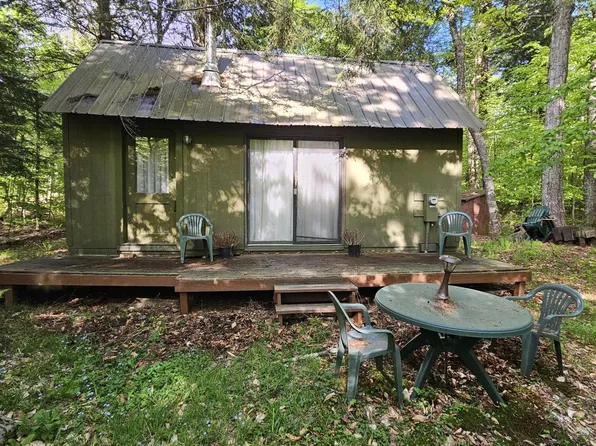 736 Bartlett Carry Rd, Saranac Lake, NY 12983