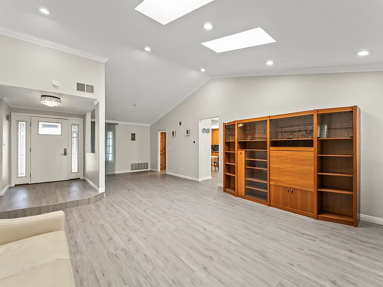 7007 Royer Ave — Photo 16