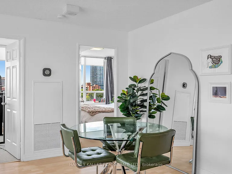 1369 Bloor St W #905 — Photo 16