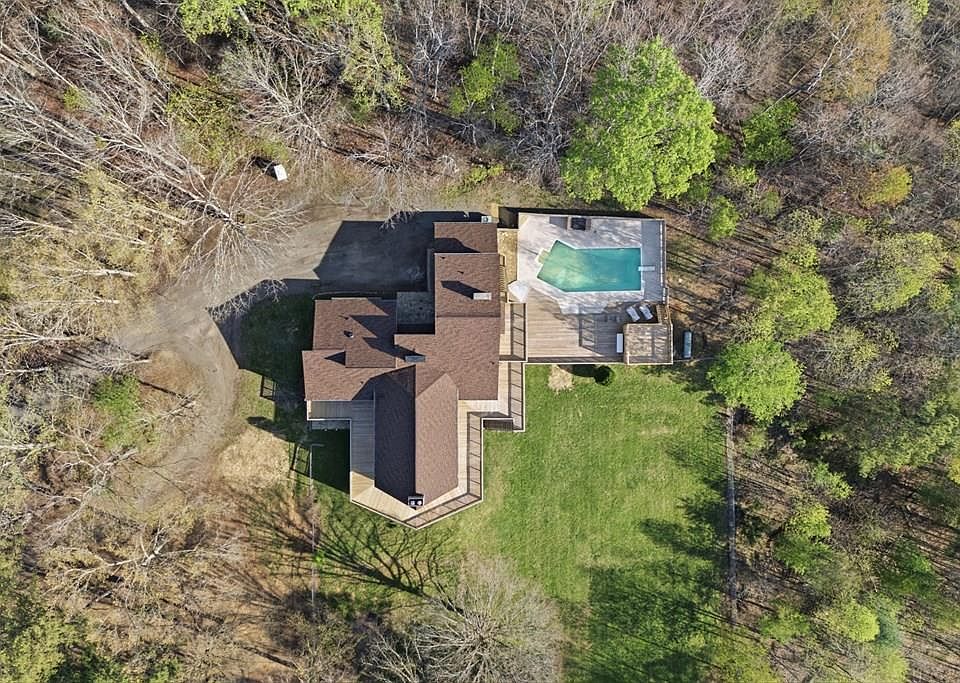 1st image of 853 Caler Rd