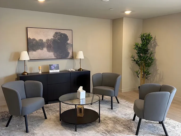 Gorgeous 1 bed/1 bath Apartments ~ LA City Section 8 Voucher Accepted! — Photo 16