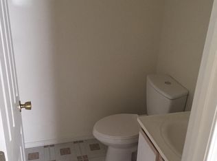 3580 Dillinger Rd #E, Carbondale, IL 62901