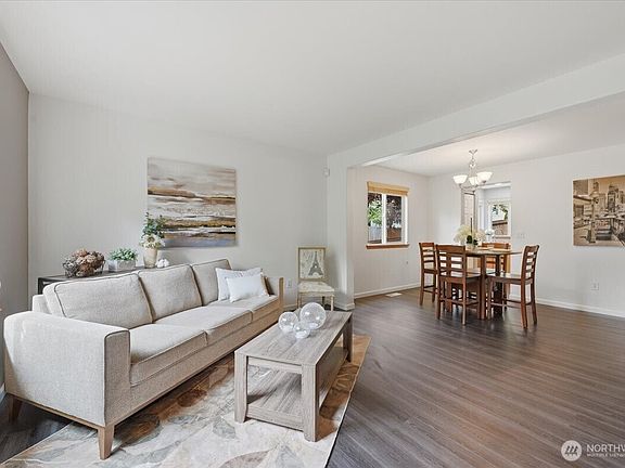 4th image of 18319 8th Drive SE