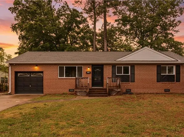 129 Saint Stephens Dr, Newport News, VA 23602
