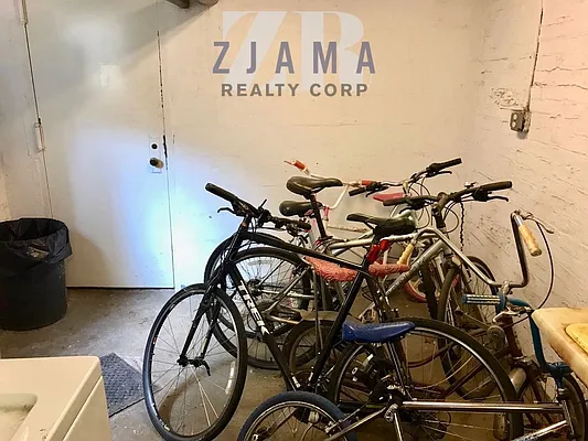 Rented by Zjama Realty Corp | media 21