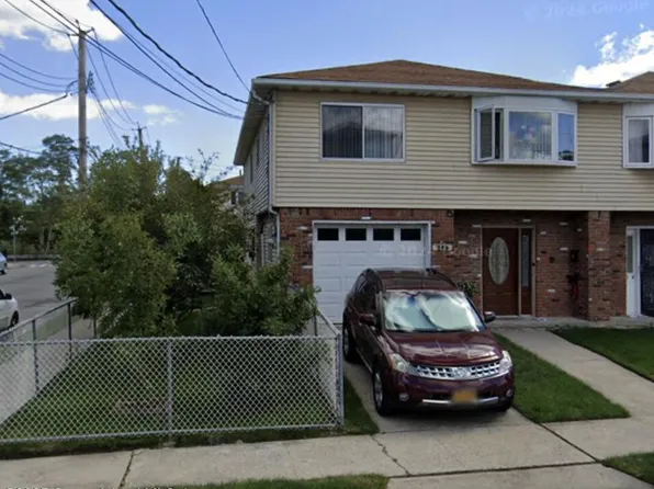 300 Hett Ave, Staten Island, NY 10306