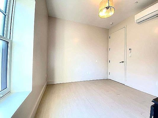 5th image of 272 W 139th St APT 4B