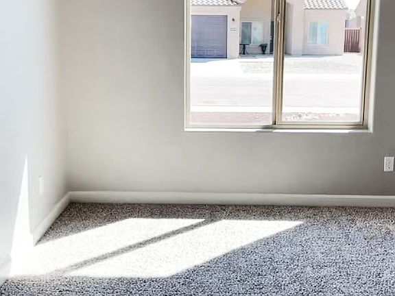 5th image of 10250 E 39th Pl