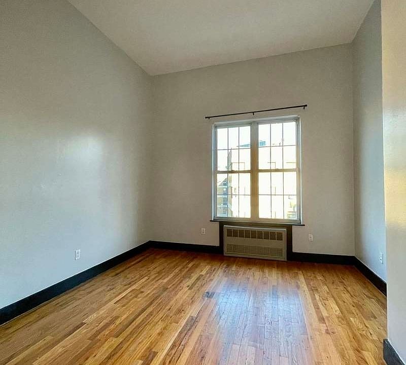 1st image of 196 Scholes St #3R