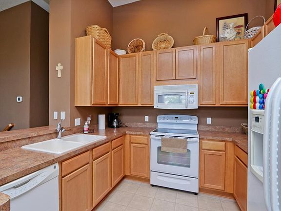 5th image of 15356 Falk Dr N