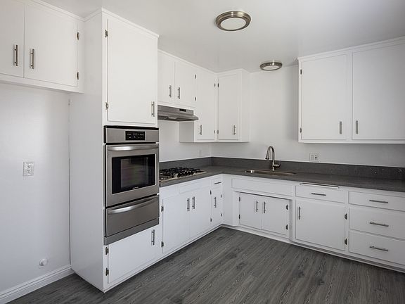 2nd image of 2601 Curtis Ave APT E