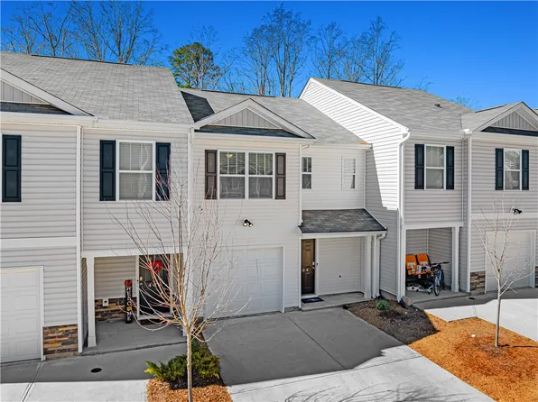 404 Oakmont Valley Trl, Seneca, SC 29678