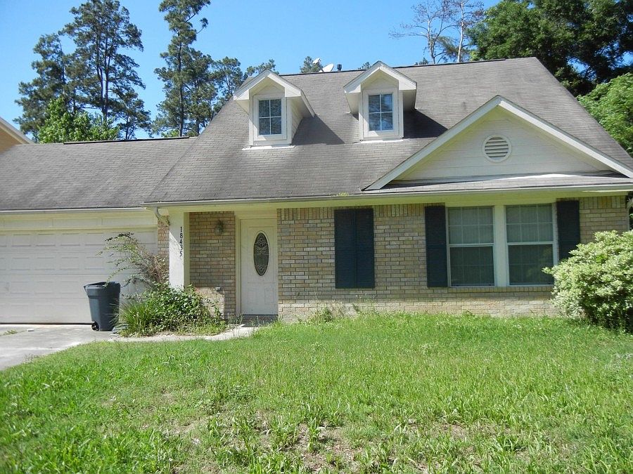 1st image of 18435 Hollow Oaks Cir