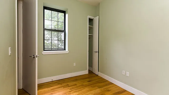 Rented by Nooklyn NYC LLC | media 54