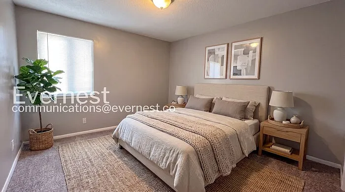 2 bed, 1.0 bath, 814 sqft, $875 — Photo 2