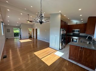 1536 Old Oak Rd, Los Angeles, CA 90049