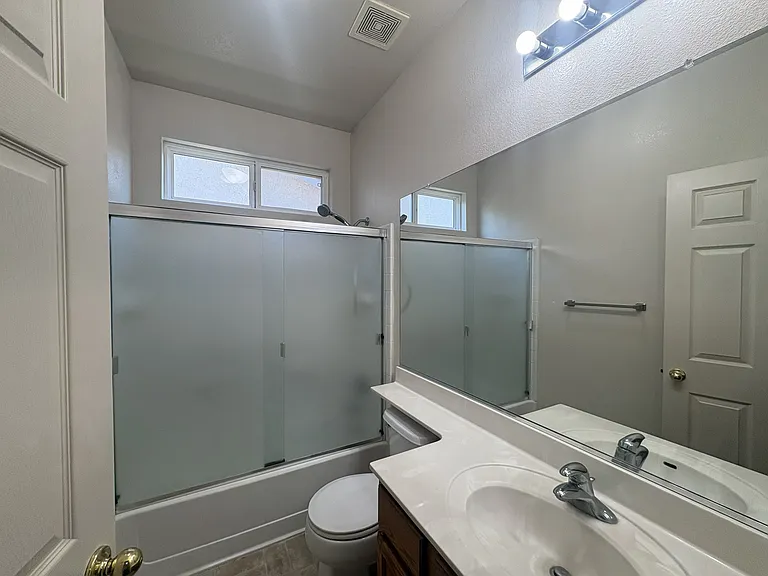 3564 Sarasota Ave — Photo 12