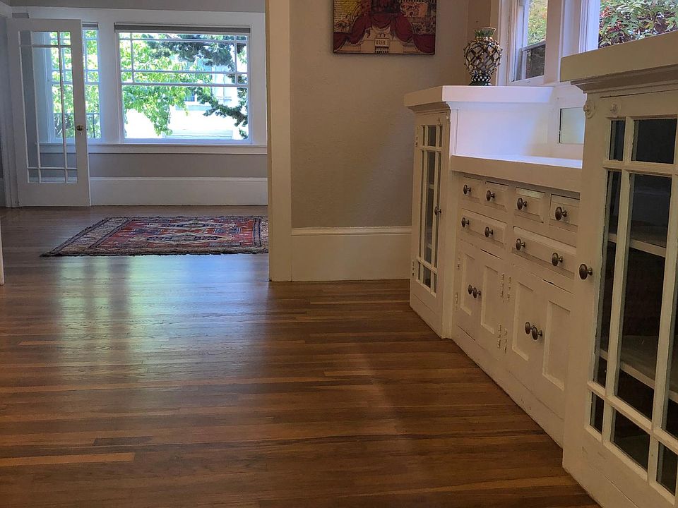 built ins in dining area