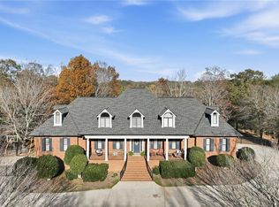 2650 Waters Edge Dr, Gainesville, GA 30504