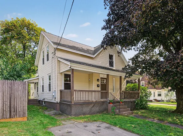 37 Elm St, Greenfield, MA 01301