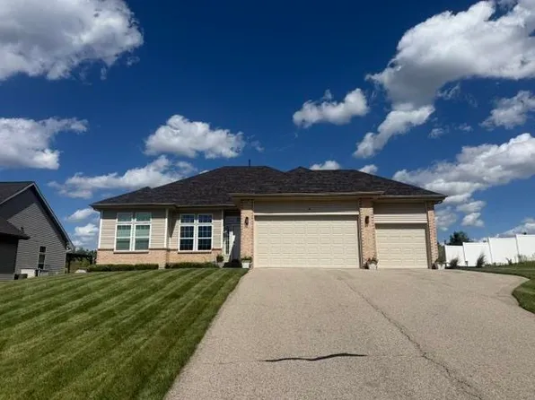 11326 N Crestwood Dr, Edgerton, WI 53534