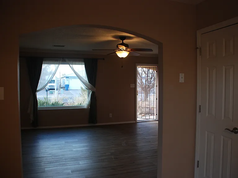 902 Ladron Ave — Photo 11