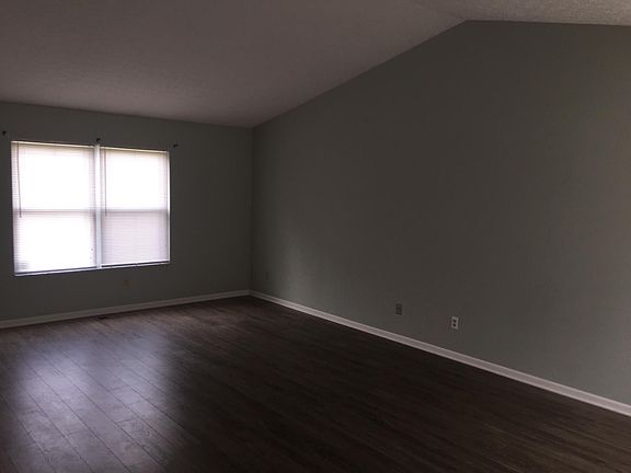 4th image of 1240 Brookstone Dr