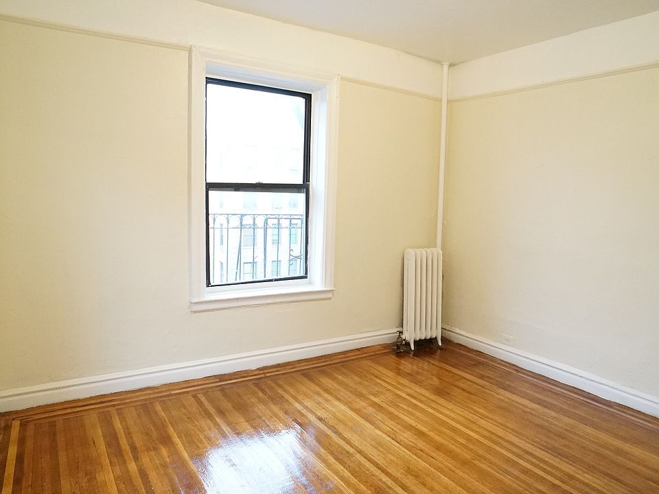 2nd image of 2274 University Ave APT 5F