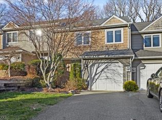 180 Patriots Rd, Morris Plains, NJ 07950