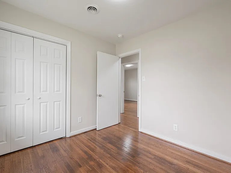 8711 Lakefront Dr — Photo 15