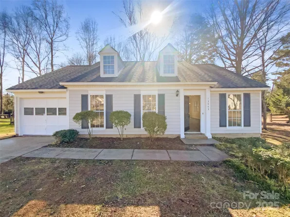 13943 Dannemara Dr, Pineville, NC 28134