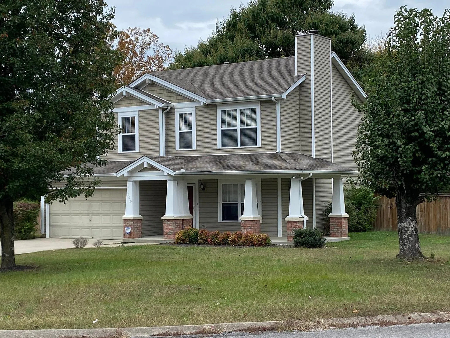 100 Bridle Ct — Photo 3