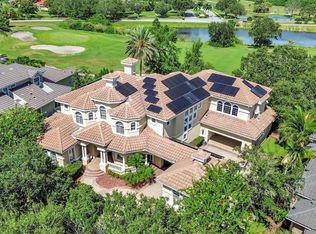 9433 Silverthorn Rd, Seminole, FL 33777