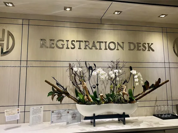 185 SE 14th Ter APT 1810, Miami, FL 33131