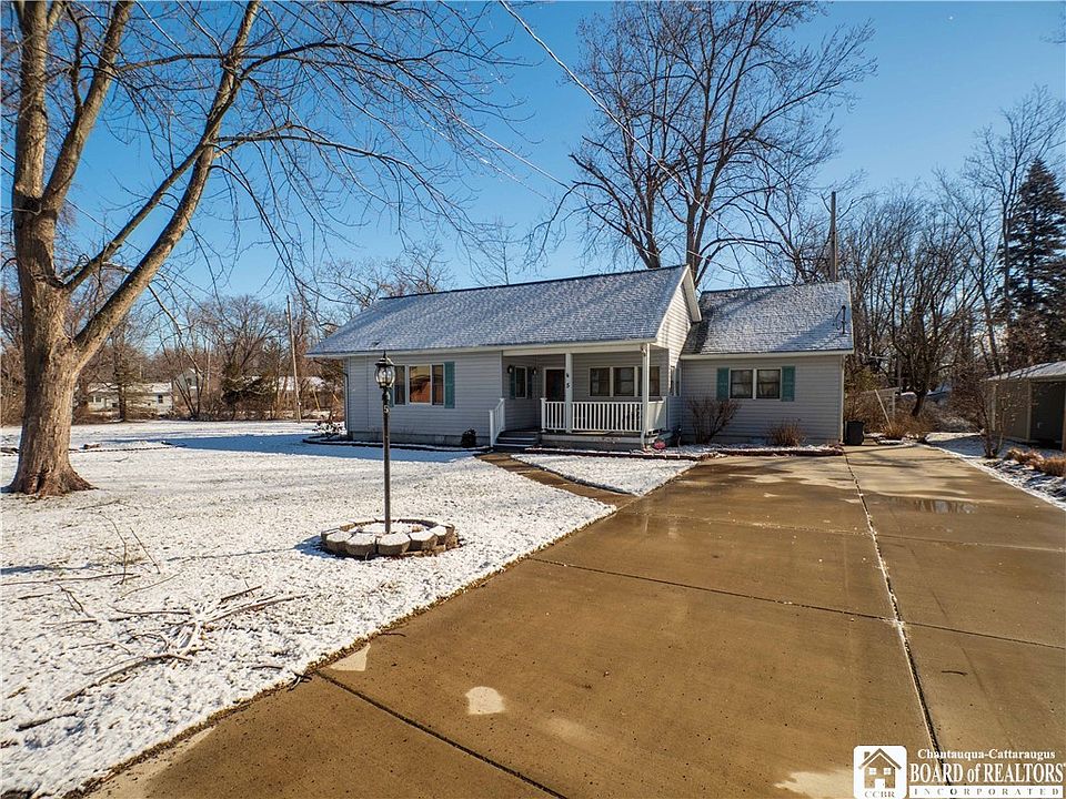 5 Crooked Brook Ln, Dunkirk, NY 14048 Zillow