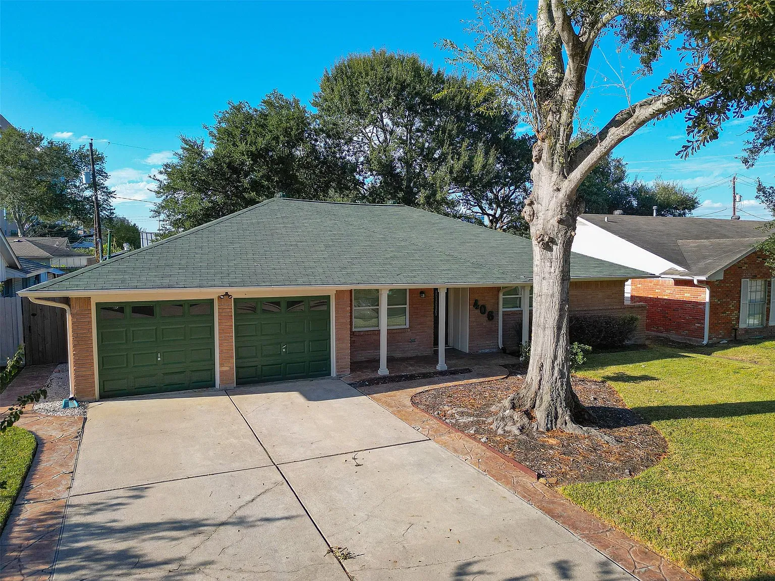 3 bed, 2.0 bath, 1668 sqft, $2,300 — Photo 1
