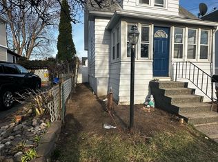 51 Raymo St, Albany, NY 12209