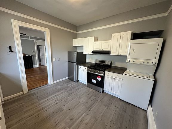 2nd image of 12 Orange St APT 3