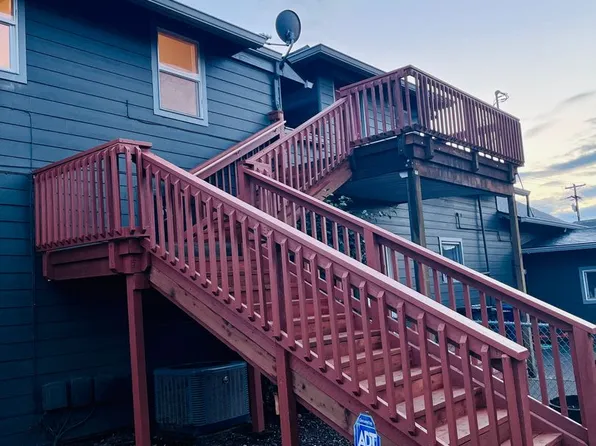 809 N 3rd Ave, Stayton, OR 97383