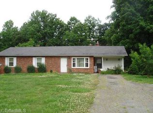 6911 Blenheim Ct, Rural Hall, NC 27045