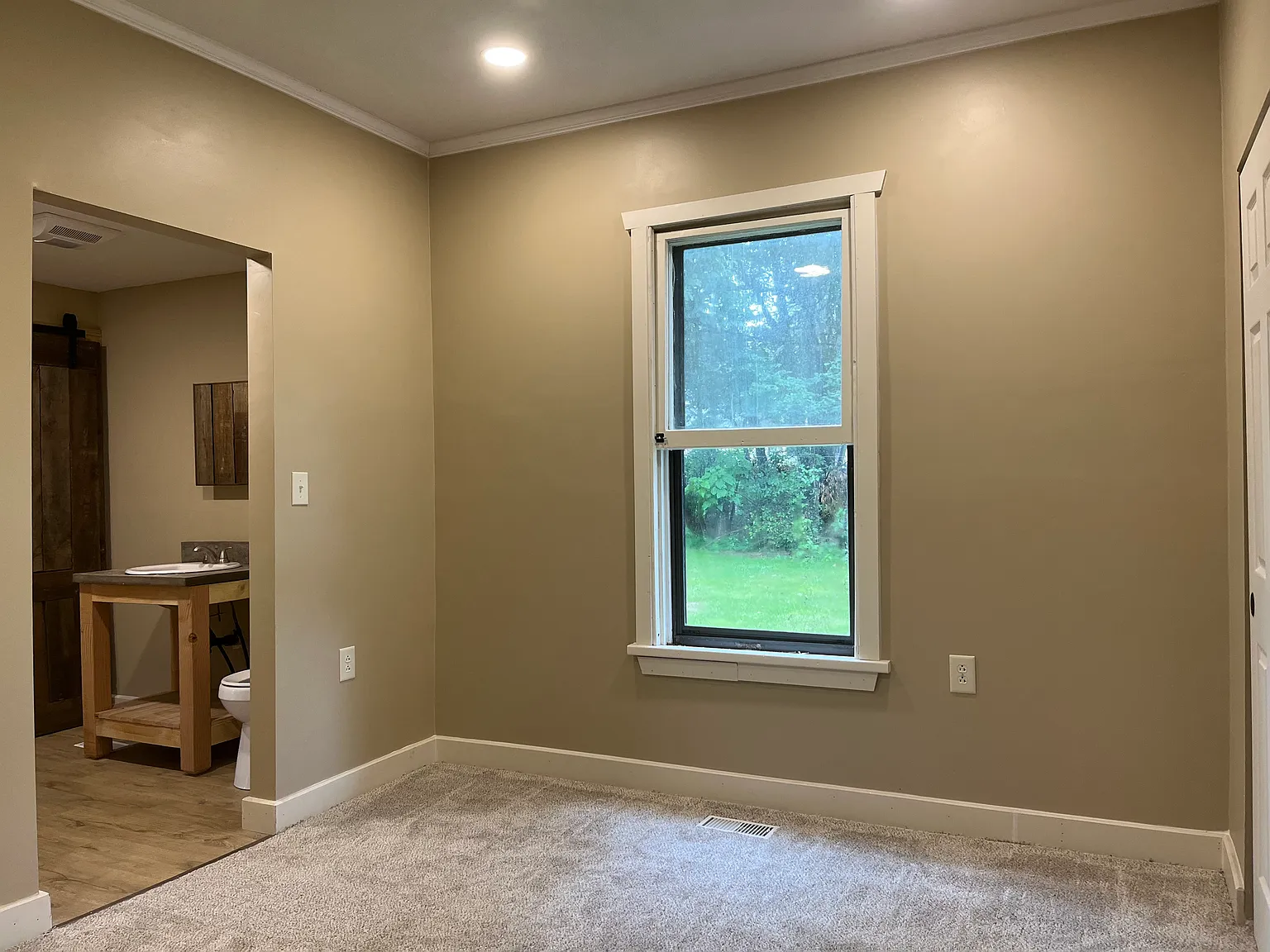 1 bed, 800 sqft, $1,100 — Photo 4