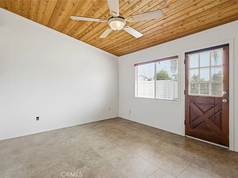 29628 Squaw Valley Dr — Photo 17