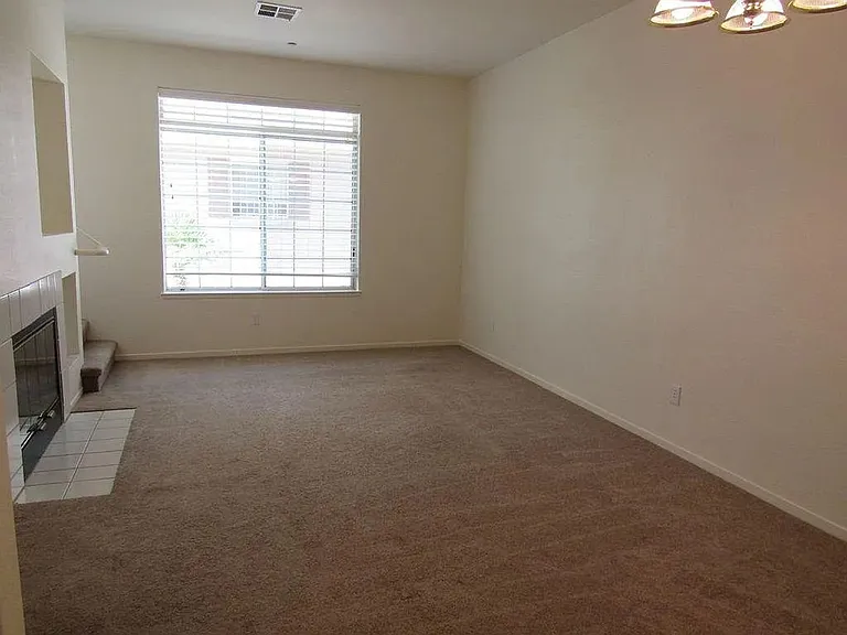 1480 Los Buellis Way — Photo 4