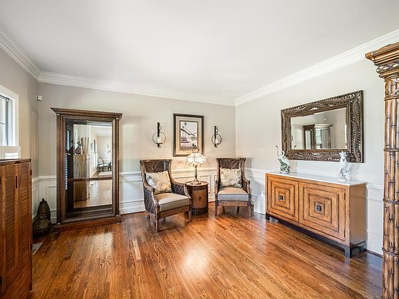 5th image of 1095 Irvine Dr