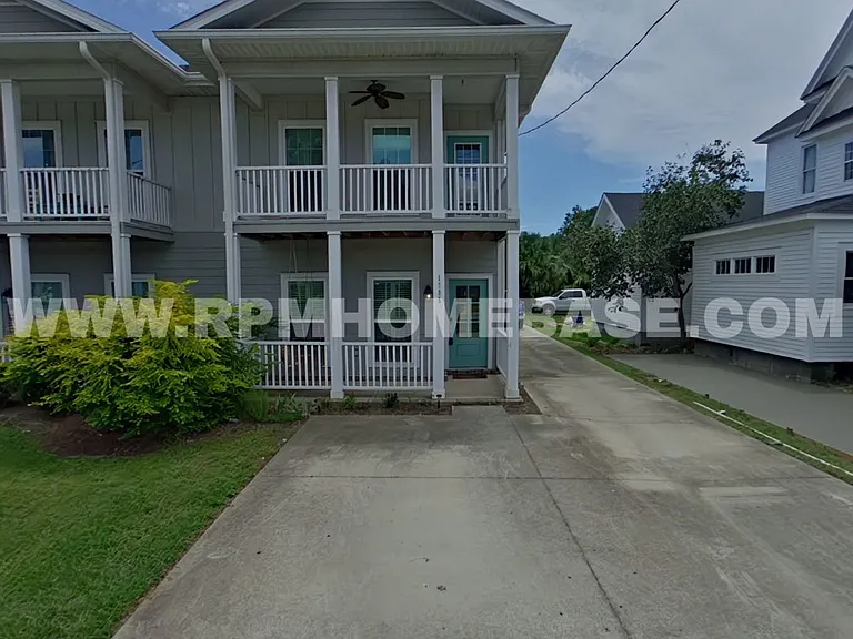1705 E Gadsden St — Photo 1
