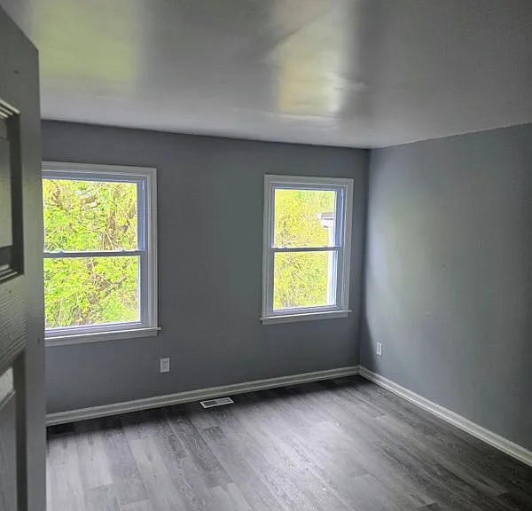 868 Coates St — Photo 3