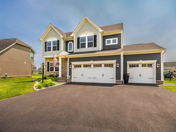 129 Summit Woods Dr, Morgantown, WV 26508