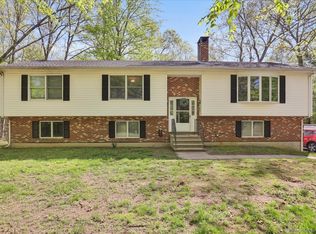 162 Cedar Swamp Rd, Mansfield, CT 06268